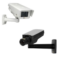 Новая уличная камера AXIS Q1614-E с разрешением HDTV 720p при 50 к/с и 0,05/0,008 лк