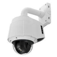 Новые купольные камеры наружного наблюдения AXIS с высокоточным поворотным устройством и 36/18-кратным трансфокатором 