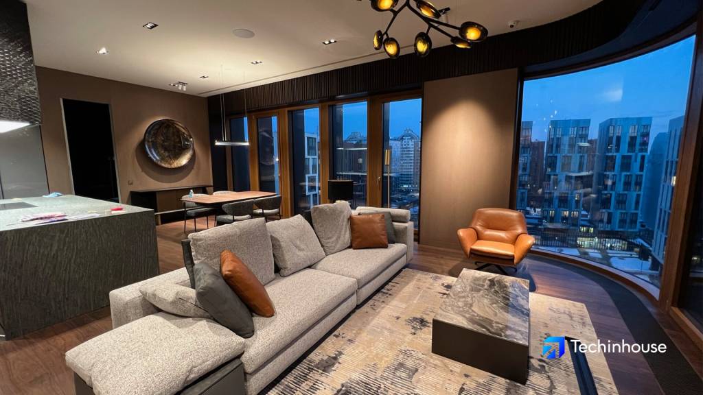 Techinhouse_Sad_01.jpg Techinhouse_Sad_01.jpg